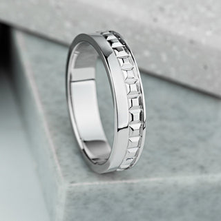 Polished Finish & Unique Design Men's Wedding Band