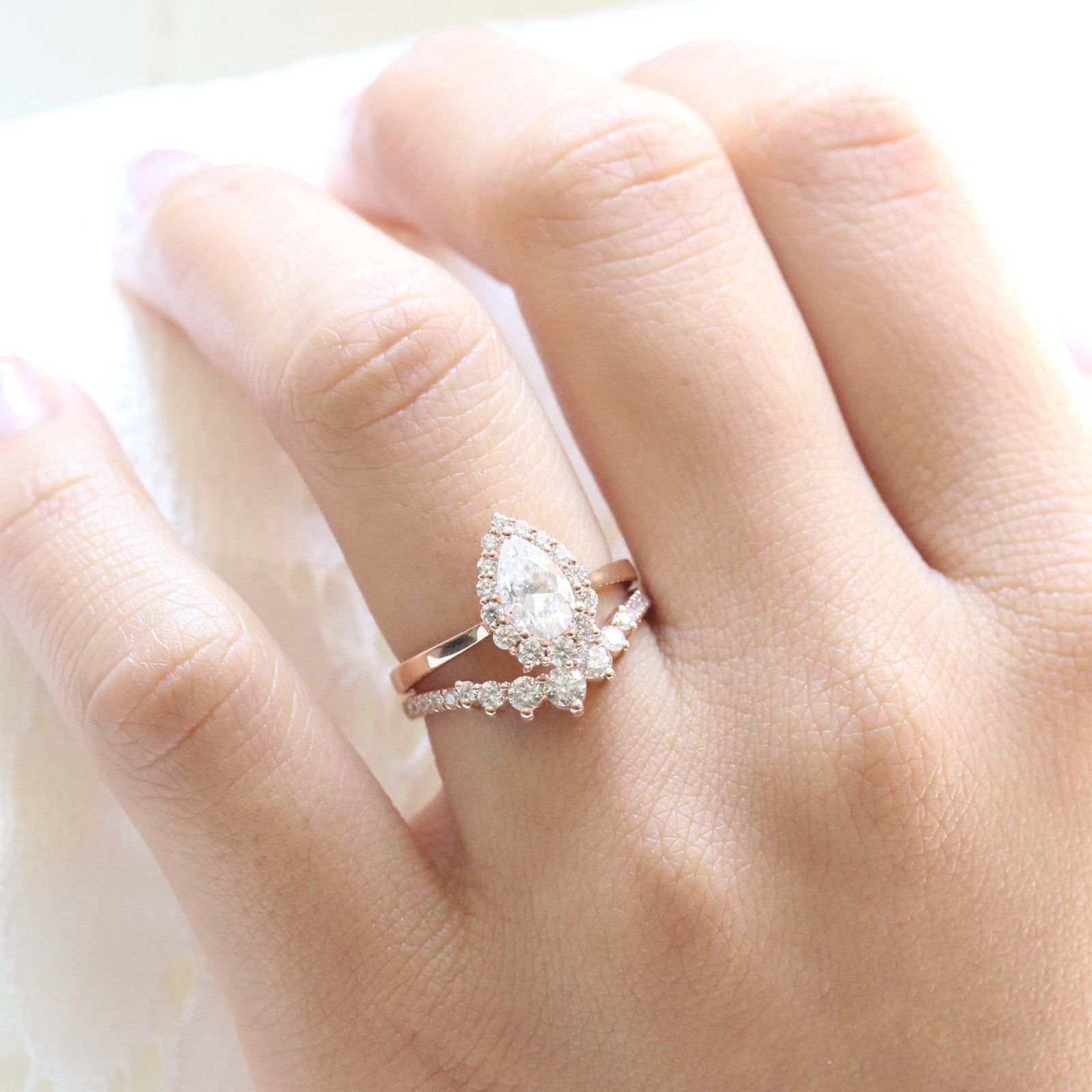 1.0CT Pear Cut Moissanite Halo Bridal Ring Set